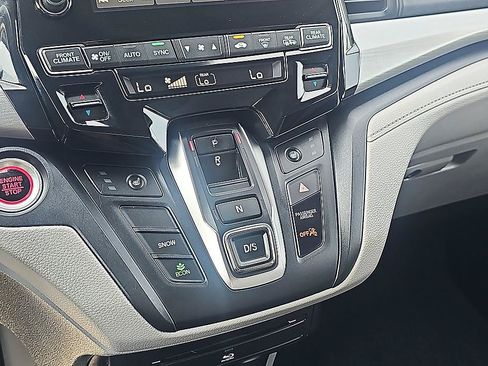 Used 2018 Honda Odyssey EX-L image 23