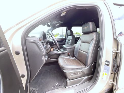 Used 2021 Chevrolet Suburban High Country AWD/4WD image 10