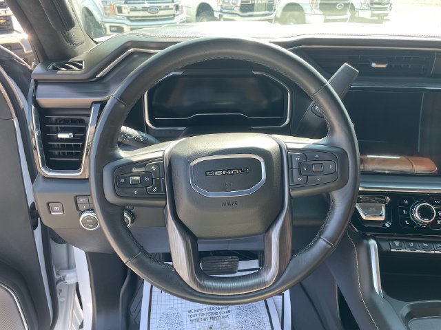 Used 2024 GMC Sierra 2500 Denali Ultimate AWD/4WD image 18