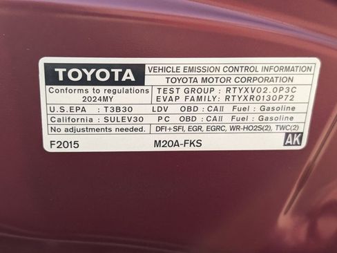 Used 2024 Toyota Corolla LE w/ LE Convenience Package FWD image 21