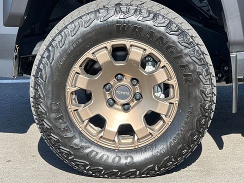 Used 2024 Toyota Tacoma Trailhunter image 46