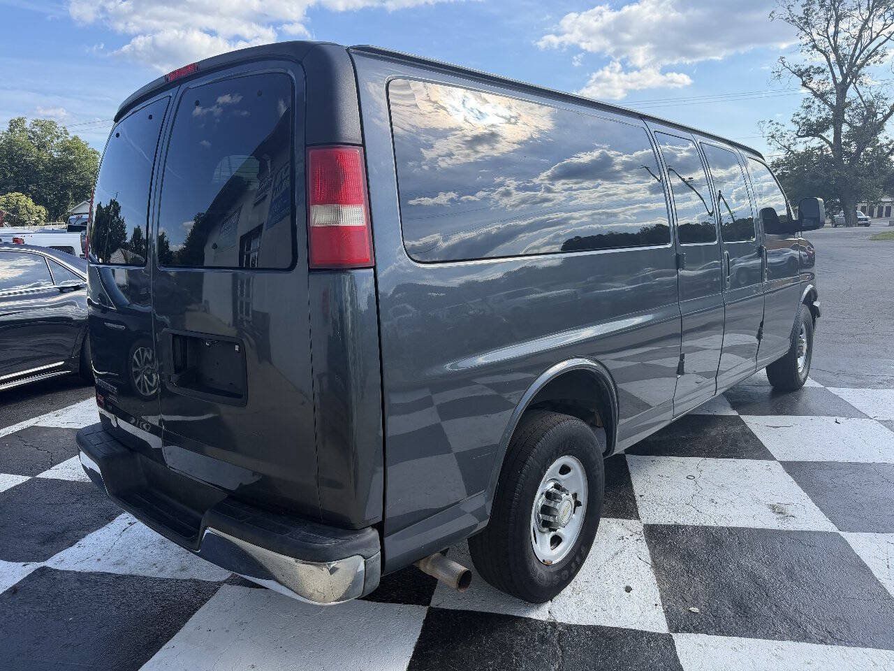 Used 2014 Chevrolet Express 3500 LT w/ LT Preferred Equipment Group RWD image 6