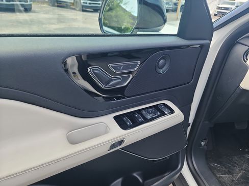 New 2026 Lincoln Aviator Reserve AWD/4WD image 42