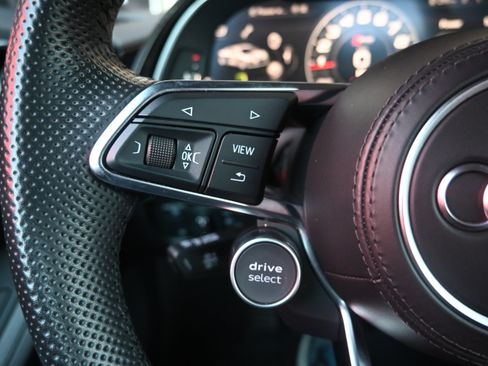 Used 2018 Audi R8 V10 w/ Premium Package RWD image 56