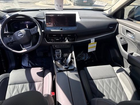 New 2026 Nissan Rogue Platinum w/ Platinum Premium Package AWD/4WD image 19