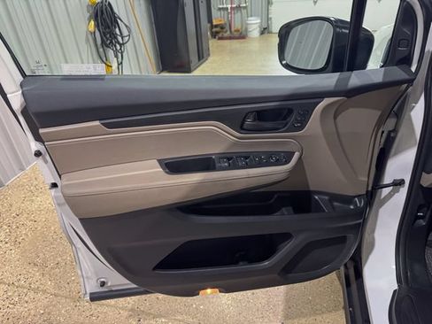 Used 2022 Honda Odyssey EX-L image 12