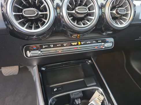 Used 2023 Mercedes-Benz GLB 250 4MATIC image 29