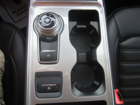 Used 2024 Ford Edge SEL AWD/4WD image 14