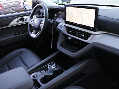 New 2026 Ford Explorer Active w/ Active Comfort Package AWD/4WD image 13