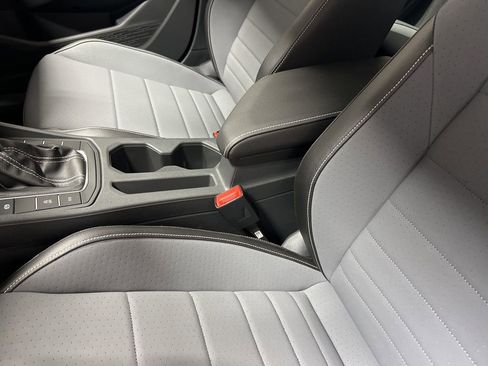 New 2025 Volkswagen Jetta SE image 24