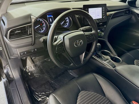 Used 2022 Toyota Camry SE w/ Carpet Mat Package (TMS) FWD image 22