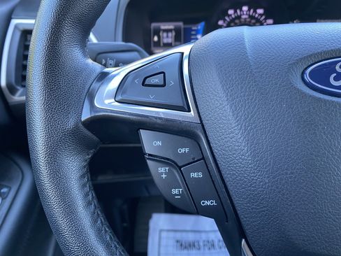 Used 2024 Ford Edge SEL image 19