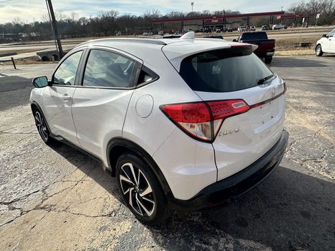 Used 2019 Honda HR-V Sport image 7