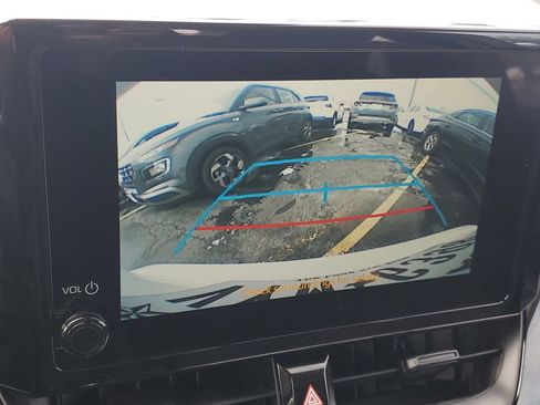 Used 2025 Toyota Corolla LE image 22