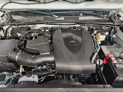 Used 2023 Toyota Tacoma Limited AWD/4WD image 19
