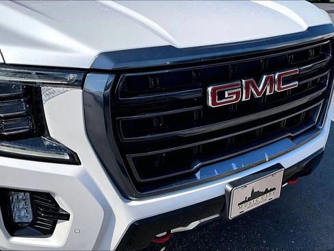 Used 2024 GMC Yukon AT4 AWD/4WD image 34