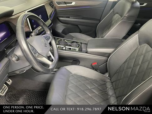 Used 2024 Volkswagen Atlas SEL Premium R-Line image 17