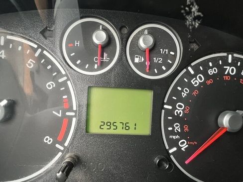 Used 2012 Ford Transit Connect XLT image 18