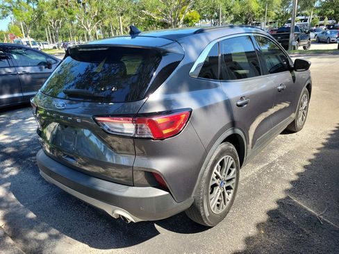 Used 2021 Ford Escape SEL w/ Technology Package FWD image 3