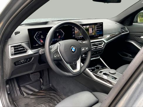 Used 2023 BMW 330i xDrive Sedan w/ Premium Package AWD/4WD image 17