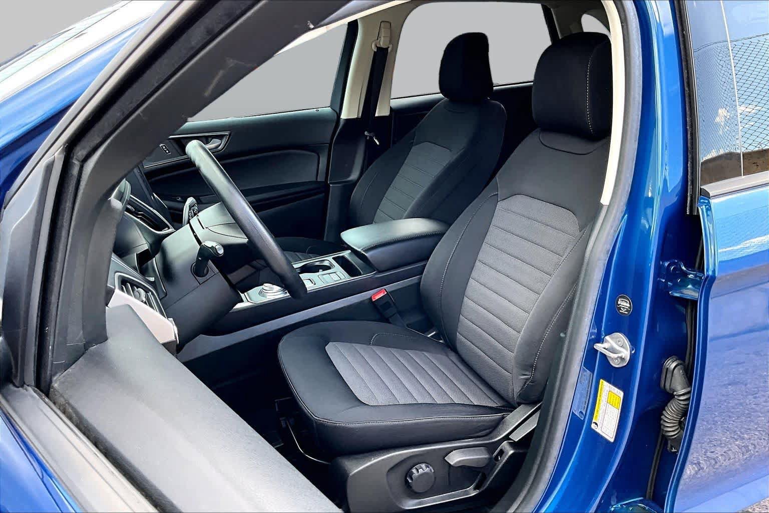Used 2023 Ford Edge SE w/ Black Appearance Package AWD/4WD image 8