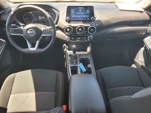Certified 2022 Nissan Sentra SR FWD image 16