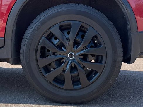 Used 2016 Nissan Rogue S AWD/4WD image 11