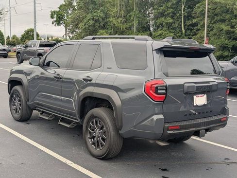 Used 2025 Toyota 4Runner SR5 RWD image 5