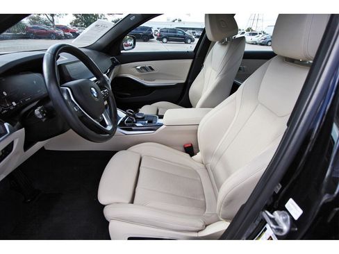 Used 2022 BMW 330i xDrive Sedan w/ Driving Assistance Package image 6