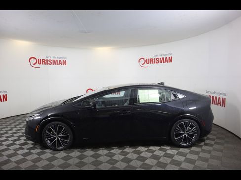 Used 2024 Toyota Prius Limited w/ Limited Premium Package AWD/4WD image 7