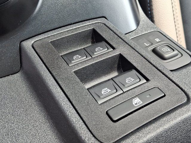 Used 2024 Ford Bronco Wildtrak AWD/4WD image 29