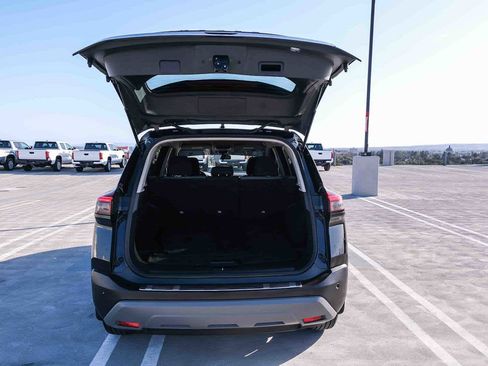 Used 2023 Nissan Rogue SV FWD image 27