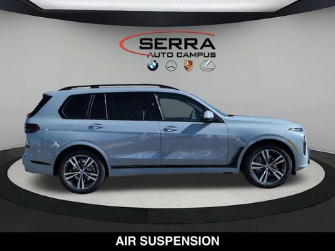 New 2026 BMW X7 xDrive40i w/ M Sport Package AWD/4WD image 2