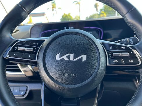 Used 2025 Kia Seltos S FWD image 29