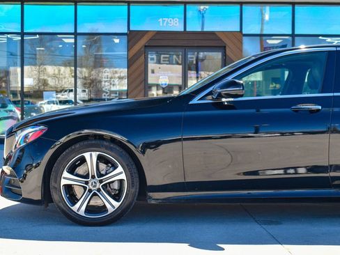 Used 2019 Mercedes-Benz E 300 4MATIC w/ Convenience Package image 10
