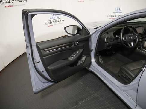Used 2022 Honda Accord Sport image 8