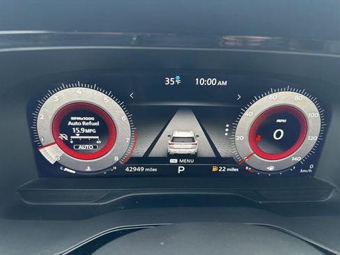 Used 2023 Nissan Pathfinder Platinum image 16