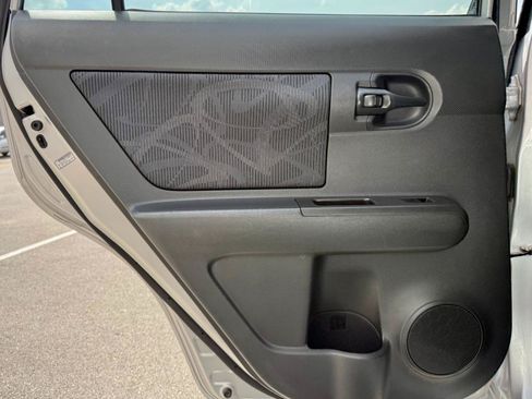Used 2012 Scion xB FWD image 16