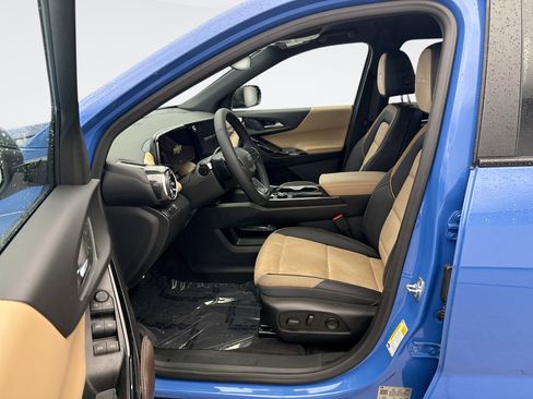 Used 2025 Chevrolet Equinox ACTIV w/ Convenience Package III image 10