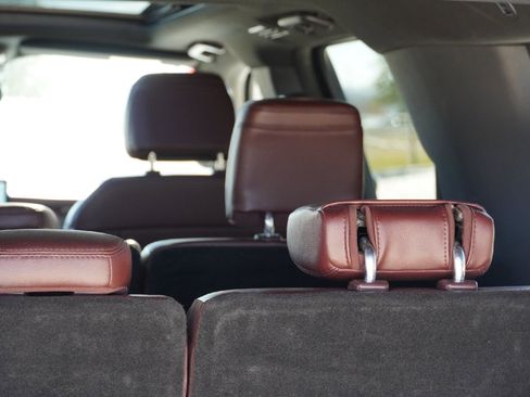 Used 2024 Ford Expedition Max Limited image 32