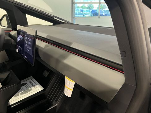 Used 2026 Tesla Cybertruck AWD Crew Cab image 46