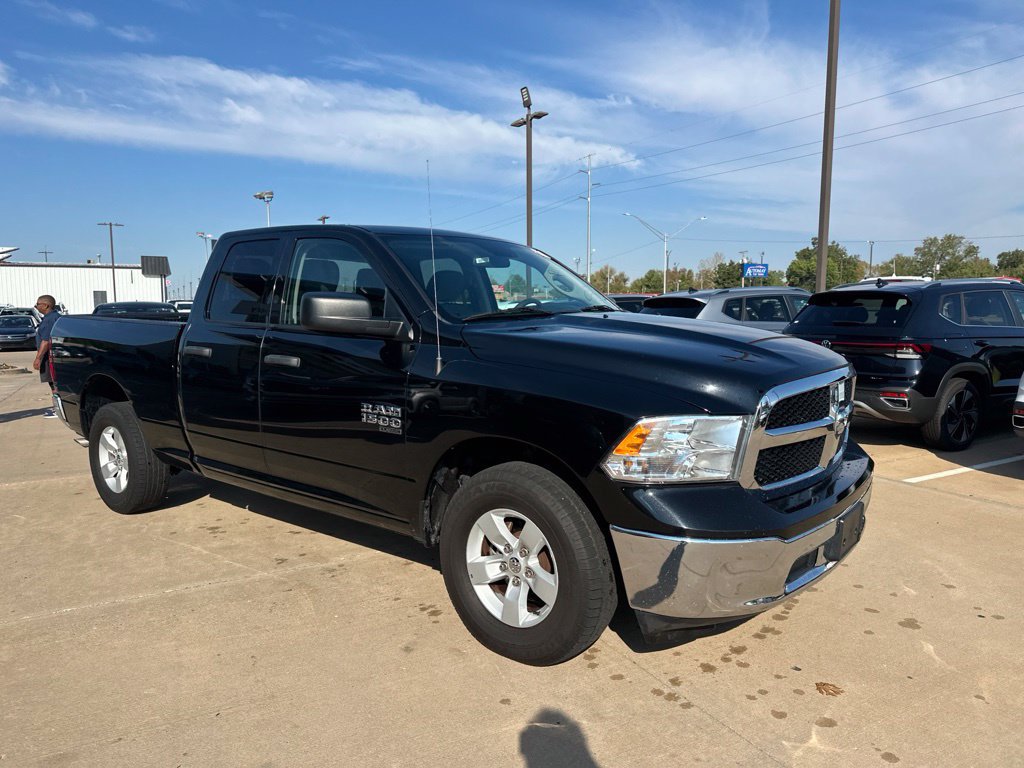 Used 2024 RAM 1500 Classic SLT AWD/4WD image 3