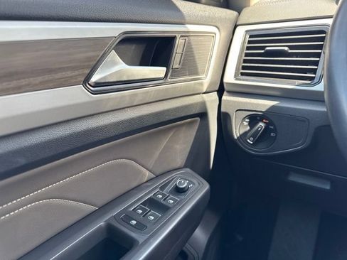 Used 2022 Volkswagen Atlas SEL AWD/4WD image 21