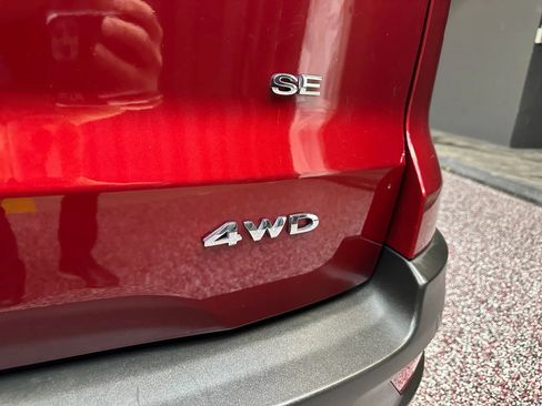 Used 2019 Ford EcoSport SE w/ SE Convenience Package image 23