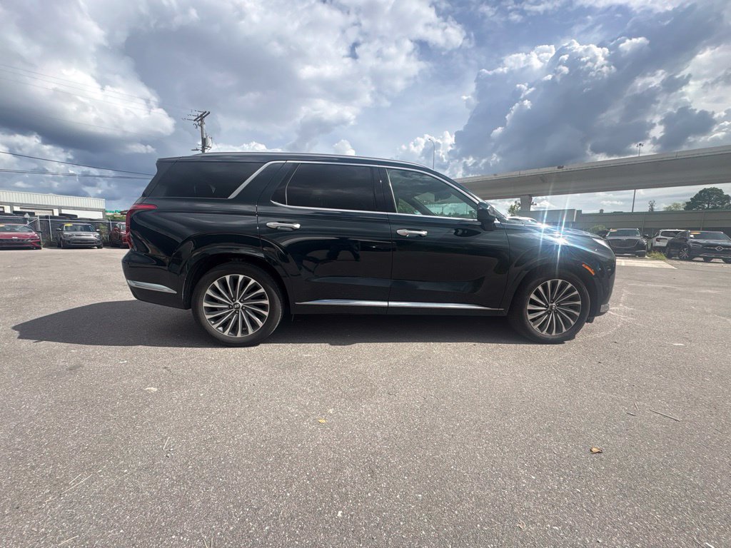 Used 2024 Hyundai Palisade Calligraphy AWD/4WD image 2
