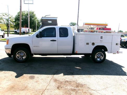 Used 2013 GMC Sierra 2500 W/T AWD/4WD image 8