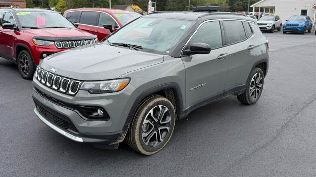 Certified 2024 Jeep Compass Limited AWD/4WD image 1