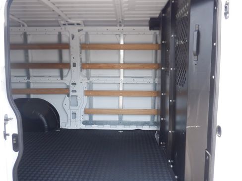 Used 2025 RAM ProMaster 2500 w/ U-Haul Equipment Group FWD image 10