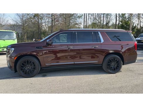 Certified 2023 GMC Yukon XL Denali Ultimate image 5