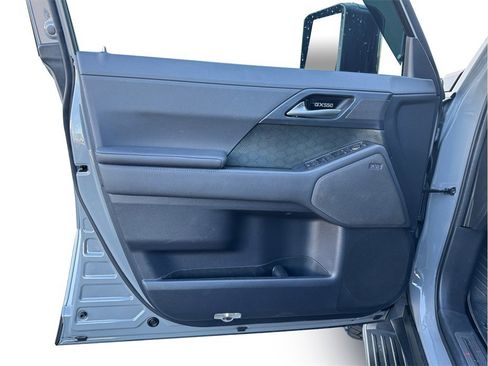 Used 2024 Lexus GX 550 image 19